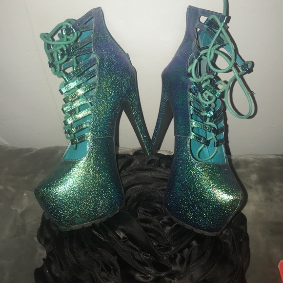 SHANA HEEL: Super Blue Iridescent Platform - Picture 3 of 5